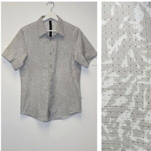 Lululemon Airing Easy Short Sleeve Shirt Grey and White Size S.